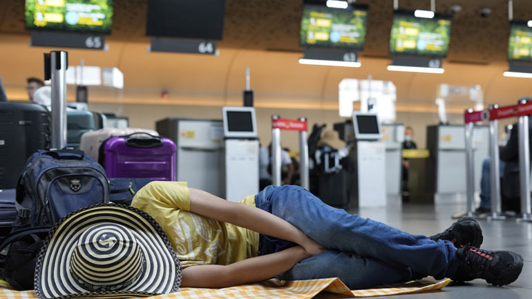 Ταλαιπωρία για εκατοντάδες ταξιδιώτες σε Κολομβία και Περού μετά τις ακυρώσεις πτήσεων αεροπορικής εταιρείας χαμηλού κόστους