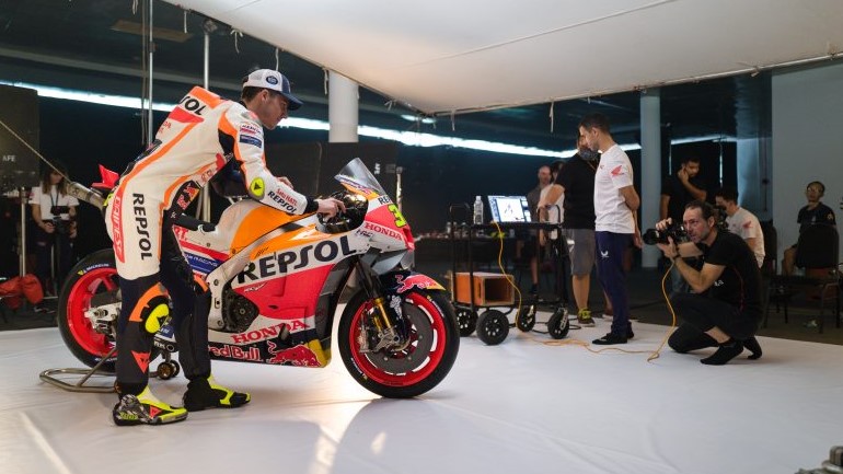 Στα παρασκήνια της παρουσίασης της Repsol Honda