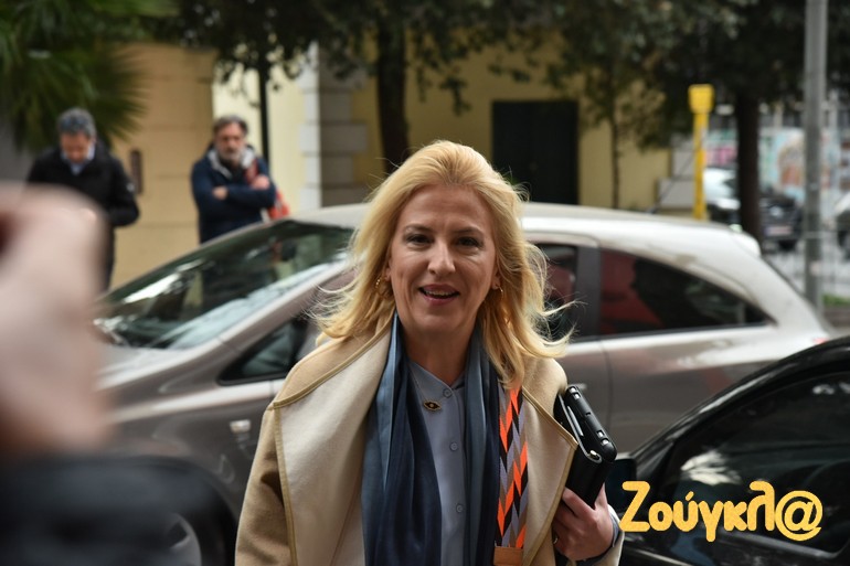 Η Ρένα Δούρου