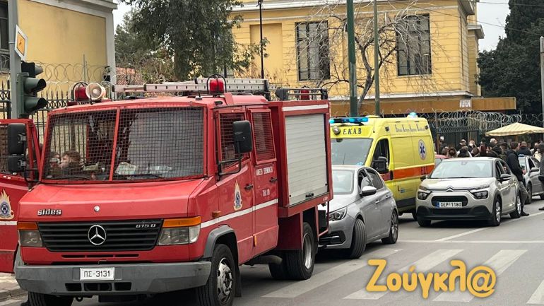 Τηλεφώνημα για βόμβα στην Ευελπίδων