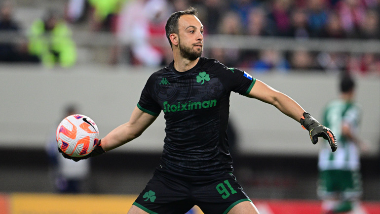 O Μπρινιόλι στην Gazzetta Dello Sport: «Στο ένα ντέρμπι μού πέταγαν καρότα, στο άλλο… βόμβες»