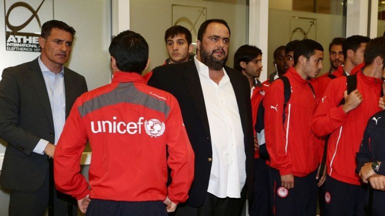 Το ανέκδοτο, ο Μαρινάκης ζητάει βοήθεια από τον… Μητσοτάκη!