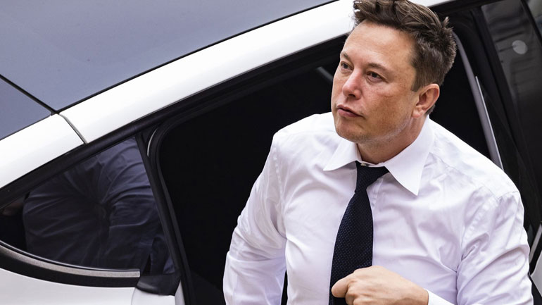 Γιατί οι μέτοχοι της Tesla μήνυσαν τον Έλον Μασκ;
