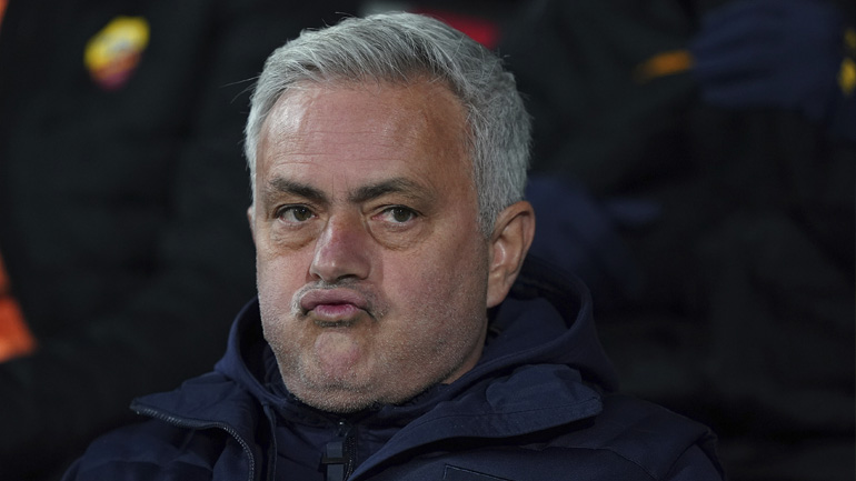 Ιταλία: Τιμωρία δύο αγωνιστικών και 10.000 ευρώ πρόστιμο στον Μουρίνιο