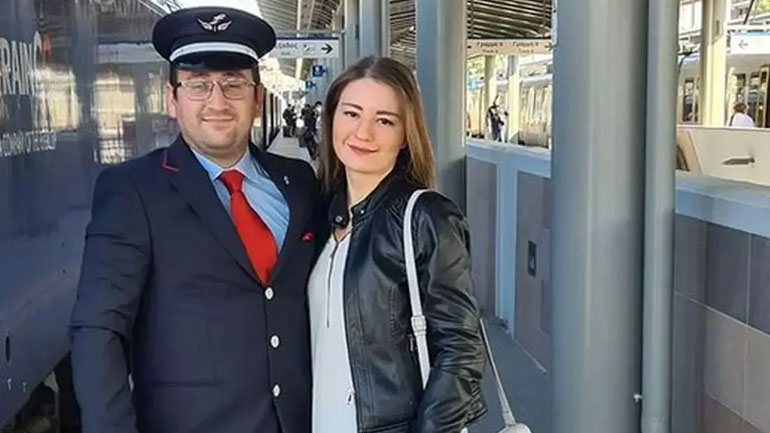 Τραγωδία στα Τέμπη: Συγκινεί η σύντροφος του 32χρονου μηχανοδηγού