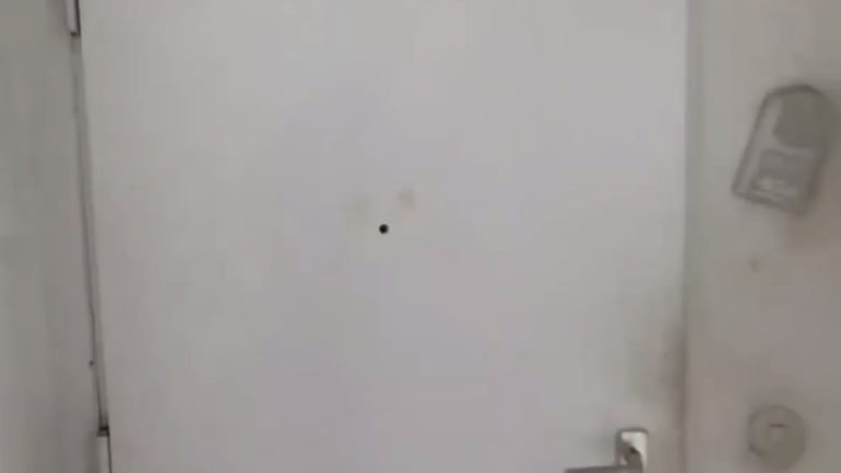 Ελέγχετε πάντα το ματάκι πριν ανοίξετε την πόρτα