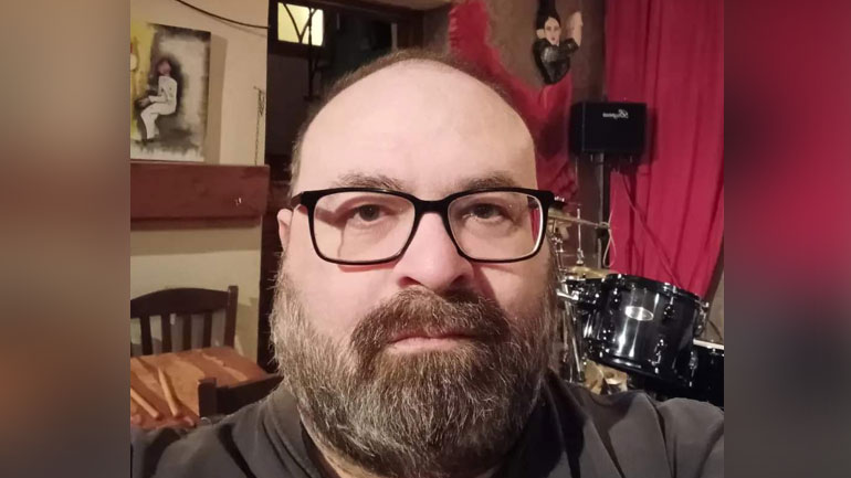 Ο Γιάννης Βουτσινάς