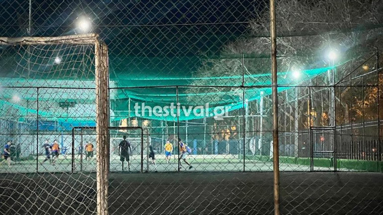 Θεσσαλονίκη: Πέθανε ο 20χρονος που είχε καταρρεύσει σε γήπεδο 5Χ5