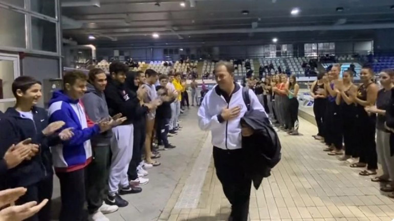 Σύγκρουση τρένων στα Τέμπη: Αποθέωση για τον διασώστη της ΕΜΑΚ και προπονητή του ΠΑΟΚ