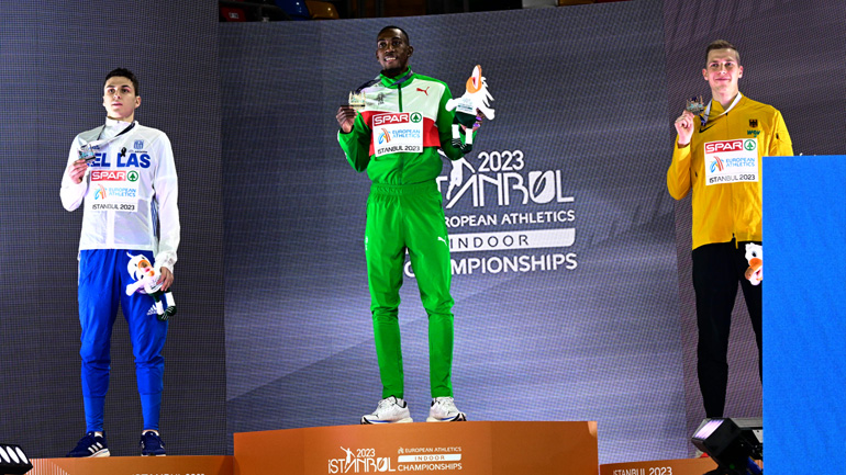Ευρωπαϊκό πρωτάθλημα κλειστού στίβου: Η απονομή του ασημένιου μεταλλίου στον Ανδρικόπουλο