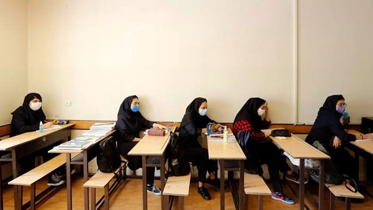 Διαδηλώσεις γονέων στο Ιράν για τα νέα περιστατικά δηλητηρίασης μαθητριών στα σχολεία