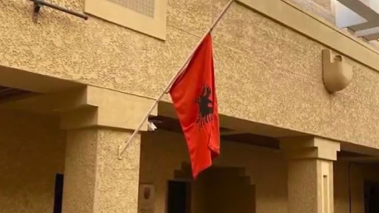 Ημέρα εθνικού πένθους στην Αλβανία η 5η Μαρτίου στη μνήμη των θυμάτων του σιδηροδρομικού δυστυχήματος στα Τέμπη