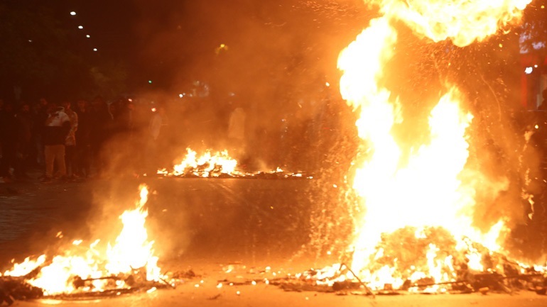 Θεσσαλονίκη: Επεισόδια με μολότοφ και χρήση δακρυγόνων