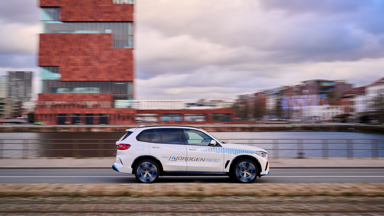 Το δρόμο για εναλλακτικές μορφές κίνησης προετοιμάζει το BMW Group και ξεκινάει με το υδρογόνο