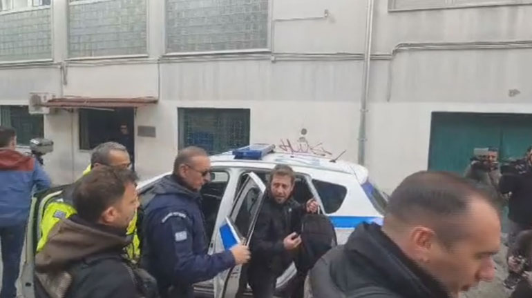 Τέμπη: Απρέπεια δικηγόρου σε βάρος δημοσιογράφων – Τους έκανε μήνυση για προσβολή νεκρού – Τέσσερις προσαγωγές