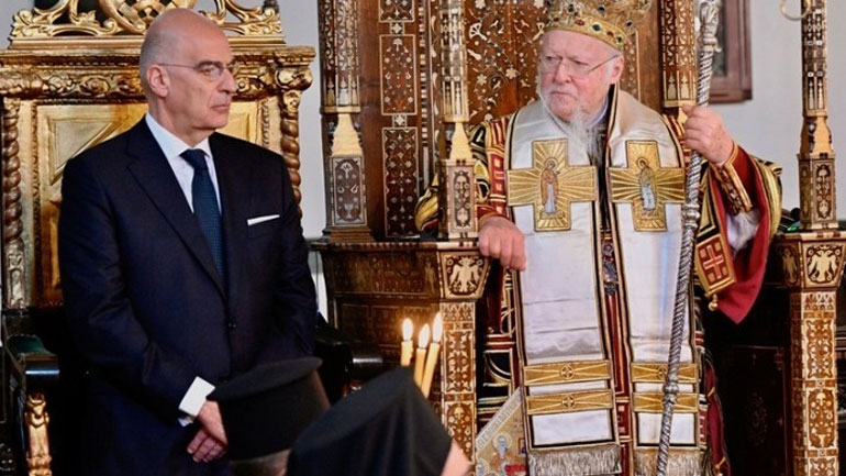 Συνάντηση Δένδια με τον Οικουμενικό Πατριάρχη στην Κωνσταντινούπολη