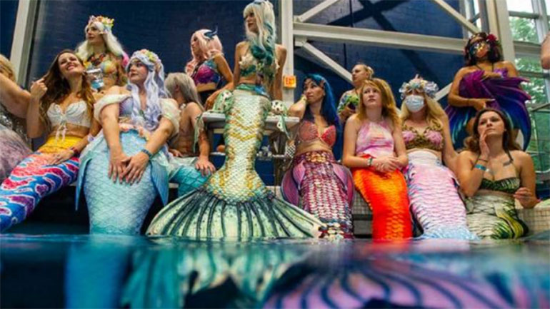 «Γοργόνες» συμμετέχουν σε συνέδριο «θαλάσσιας μαγείας» στη Βιρτζίνια