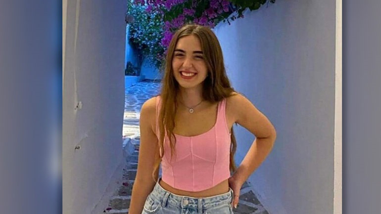 Καλάβρυτα: Σε κλίμα άφατου πόνου και ανείπωτης θλίψης η κηδεία της Αναστασίας Παπαγγελή