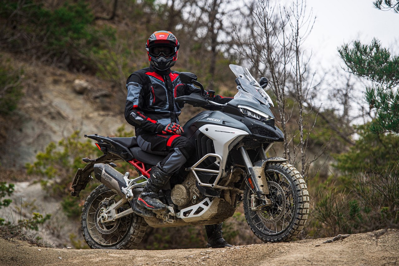 Η νέα συλλογή ρουχισμού Ducati του 2023 είναι εδώ