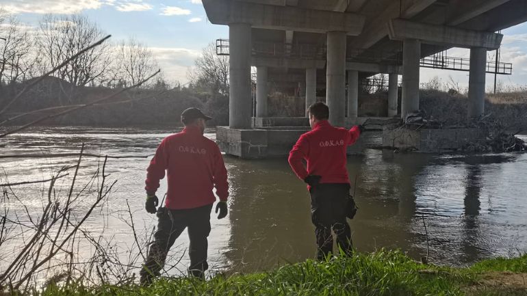 Θεσσαλονίκη: Με υποβρύχιες κάμερες συνεχίζονται οι έρευνες για τον 61χρονο αγνοούμενο στον Αξιό