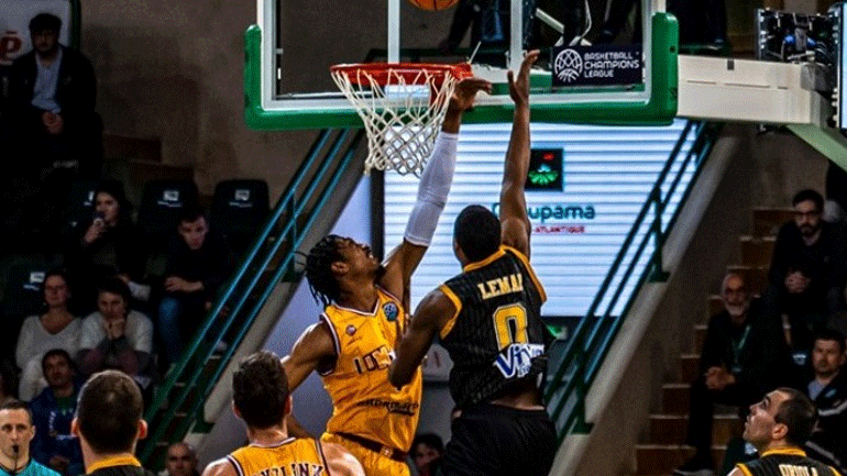 Basketball Champions League: Μία ανάσα από την οκτάδα η ΑΕΚ, 69-63 τη Λιμόζ