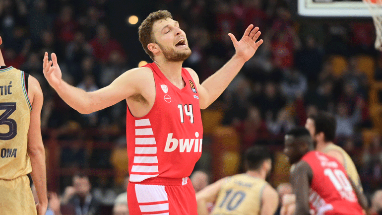 Μεγάλη νίκη για τον Ολυμπιακό, 77-70 την Μπαρτσελόνα