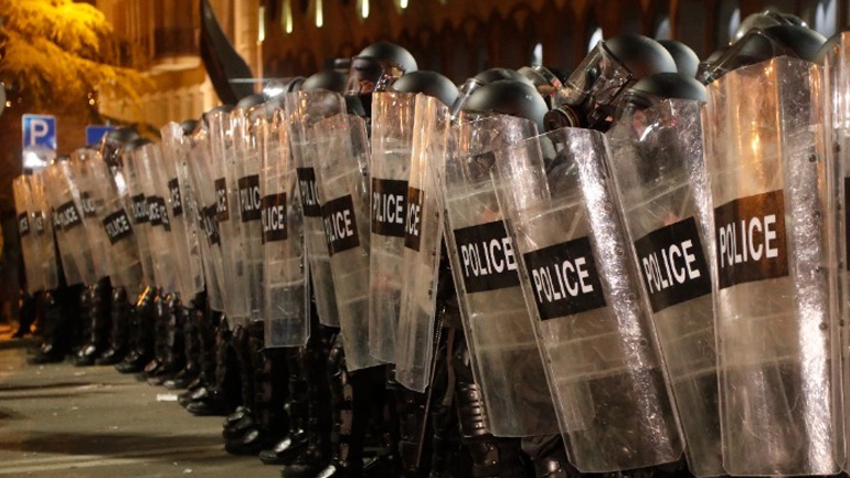 Νέα επεισόδια μεταξύ διαδηλωτών και αστυνομίας στη Γεωργία