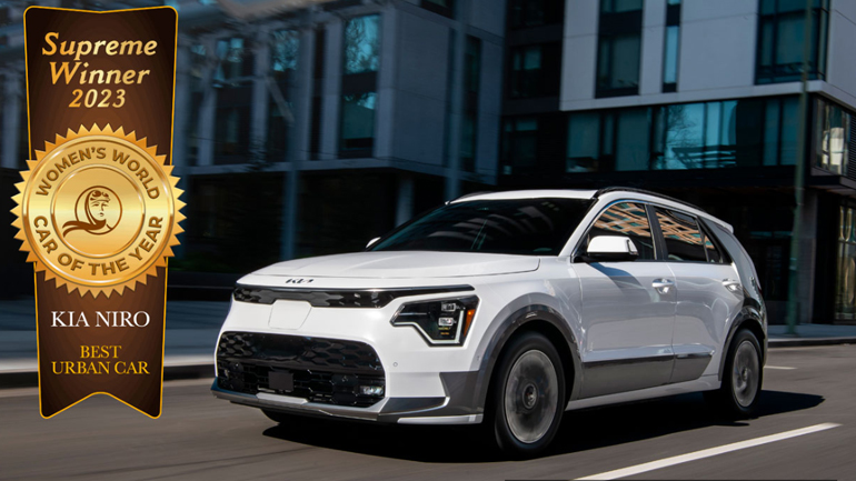 Οι γυναίκες «έκλεισαν» πονηρά το μάτι στο Kia Niro και το ανακήρυξαν Παγκόσμιο Αυτοκίνητο της Χρονιάς 2023