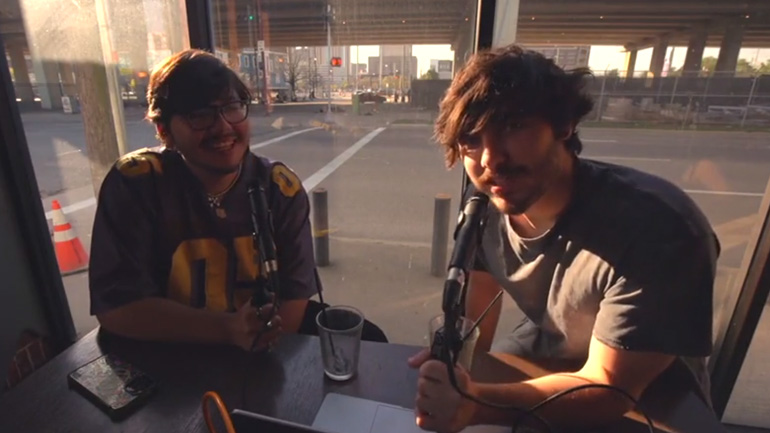 Αυτοκίνητο τρακάρει σε τζαμαρία 