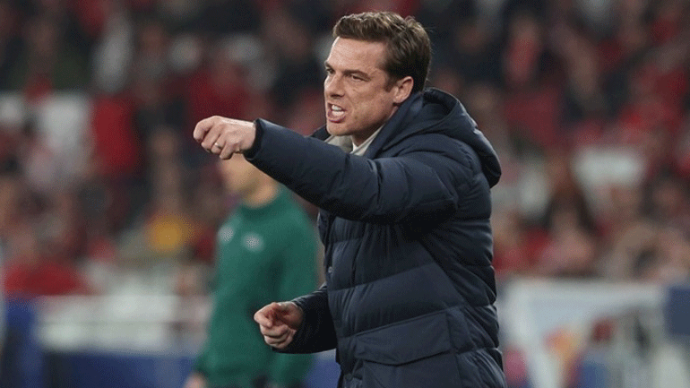 Η Μπριζ απέλυσε τον Πάρκερ