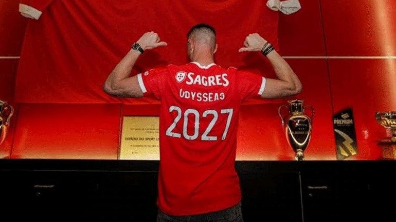 Βλαχοδήμος: «Χαρούμενος και υπερήφανος γι΄ αυτόν τον εκπληκτικό σύλλογο» Βλαχοδήμος: «Χαρούμενος και υπερήφανος γι΄ αυτόν τον εκπληκτικό σύλλογο»