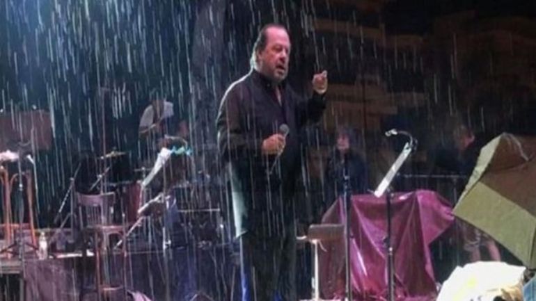 Μεγάλος τραγουδιστής, αλλά και μεγάλο ψώνιο ο Γιάννης Πάριος