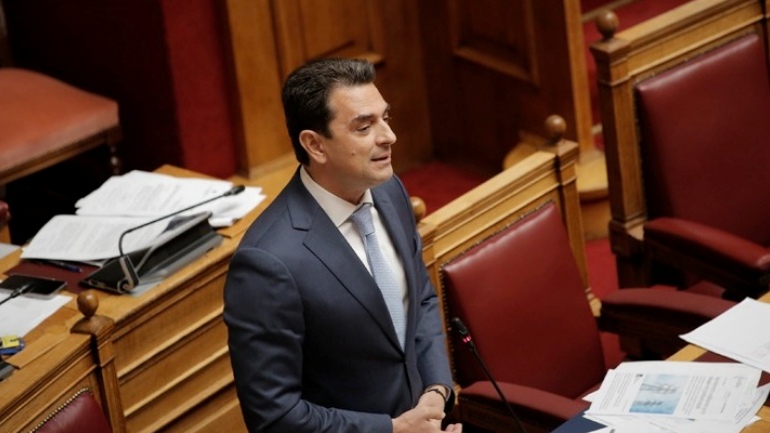 Σκρέκας στη Βουλή: Εποπτεία και έλεγχος στις επιχειρήσεις ύδρευσης – Αντιπολίτευση: Ένα ακόμη βήμα προς την ιδιωτικοποίηση