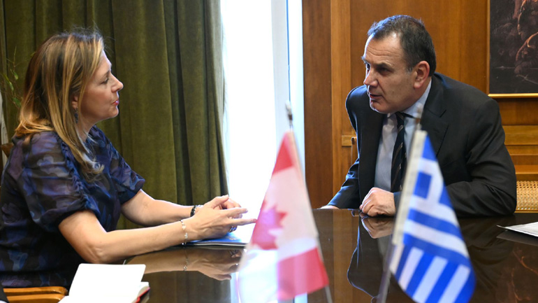 Συνάντηση Παναγιωτόπουλου με την πρέσβη του Καναδά στην Ελλάδα