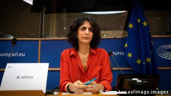 Ο Παντσέρι λέει ότι η ευρωβουλευτής Μαρία Αρενά δεν εμπλέκεται στο σκάνδαλο