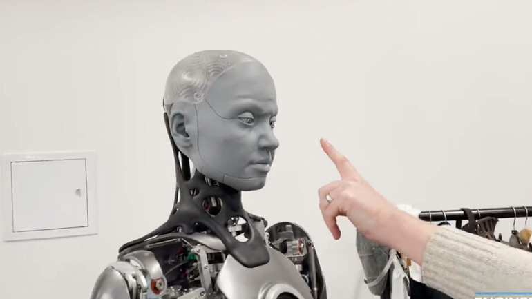 Το ρομπότ Ameca δεν θέλει να αγγίζουν τη μύτη του