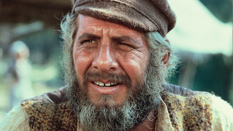 Χαΐμ Τοπόλ: Πέθανε ο πρωταγωνιστής του «Βιολιστή στη Στέγη»