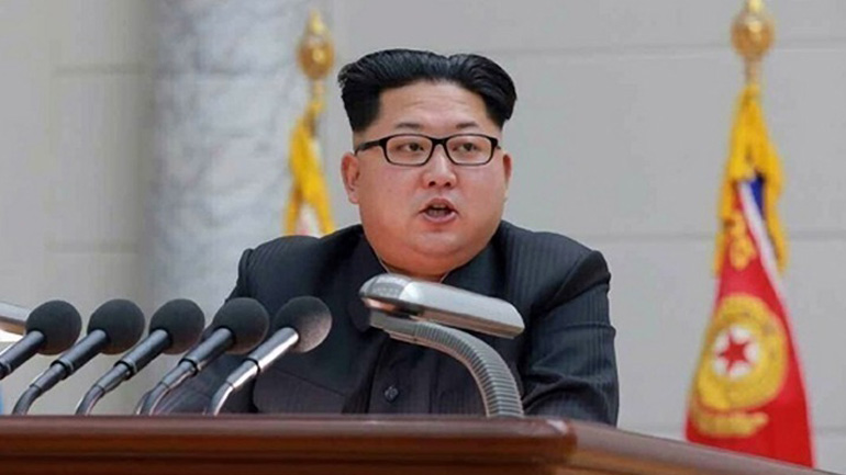 Κιμ Γιονγκ Ουν: Να ενισχυθούν τα στρατιωτικά γυμνάσια ενόψει ενός «πραγματικού πολέμου»