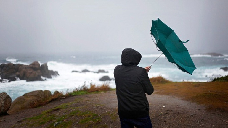 Επιδείνωση καιρού με βροχές και καταιγίδες σε αρκετές περιοχές