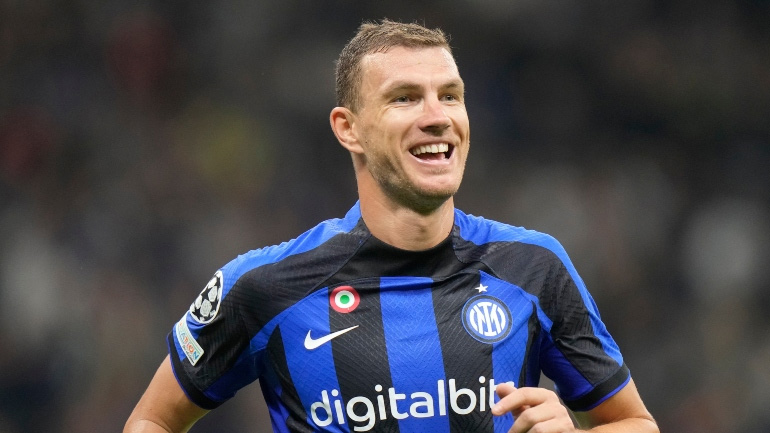 Δεν υπογράφει νέο συμβόλαιο με την Ίντερ ο Ντζέκο