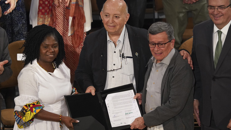 «Πρώτα βήματα» προς αμοιβαία κατάπαυση πυρός της κυβέρνησης της Κολομβίας και του ELN