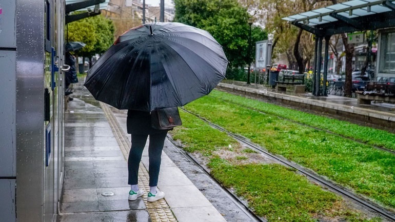 Βροχές και καταιγίδες την Κυριακή σε αρκετές περιοχές