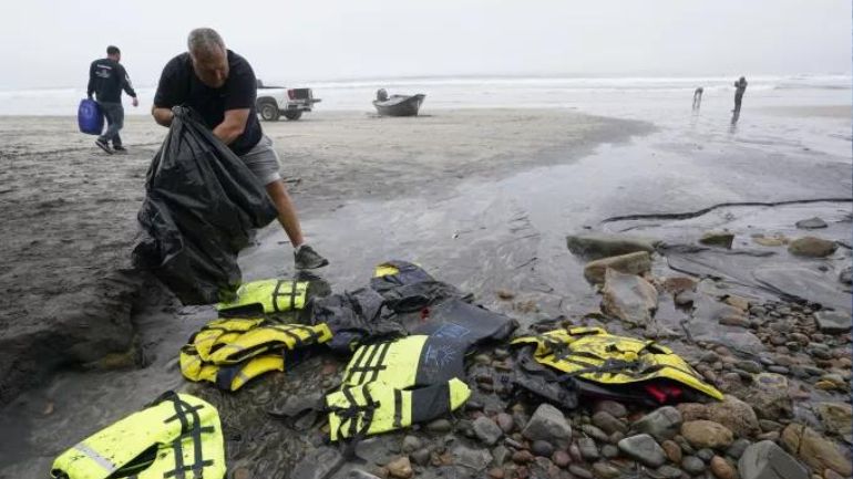 Ναυάγιο με οκτώ νεκρούς ανοιχτά της Καλιφόρνια Ναυάγιο με οκτώ νεκρούς ανοιχτά της Καλιφόρνια