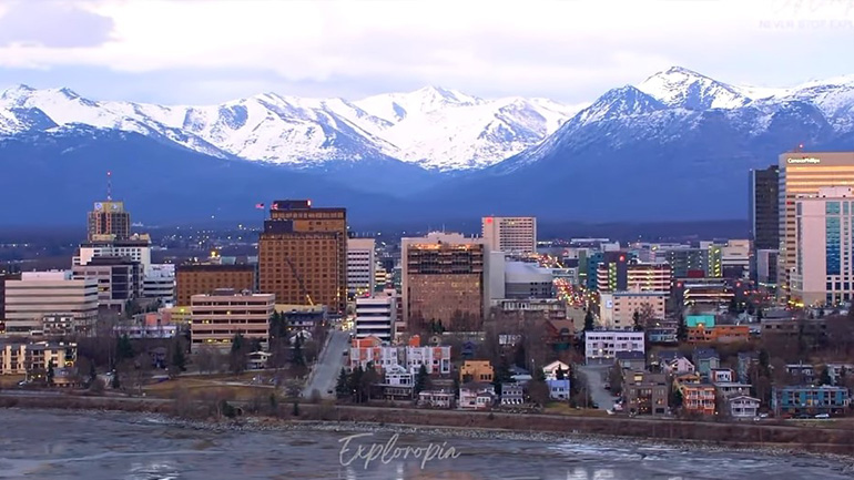 Πτήση πάνω από την «εξωγήινη» Αλάσκα σε 4Κ!