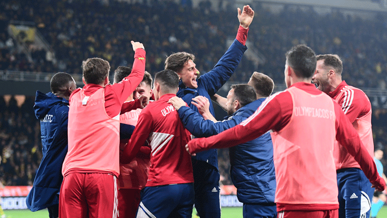 Αποθέωση για τον Ολυμπιακό στου Ρέντη