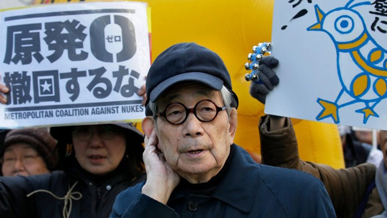 Απεβίωσε ο νομπελίστας της Λογοτεχνίας Κενζαμπούρο Όε