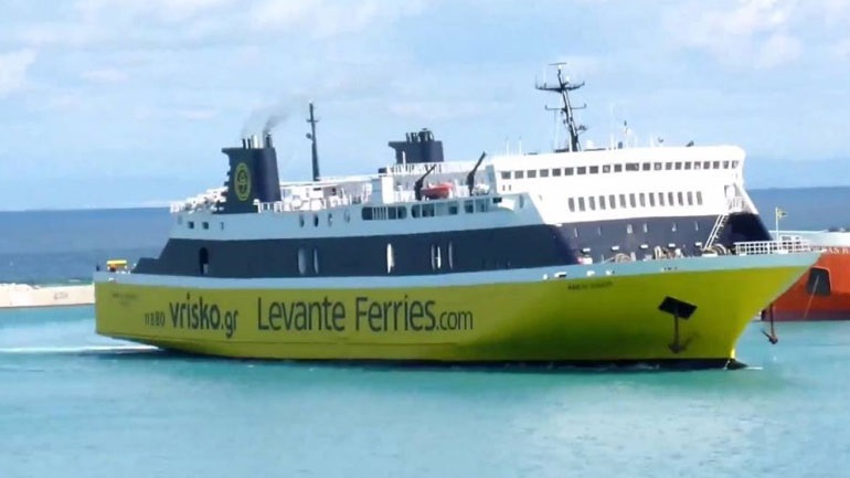 Ζάκυνθος: Τηλεφώνημα για βόμβα στο πλοίο “Fior di Levante”