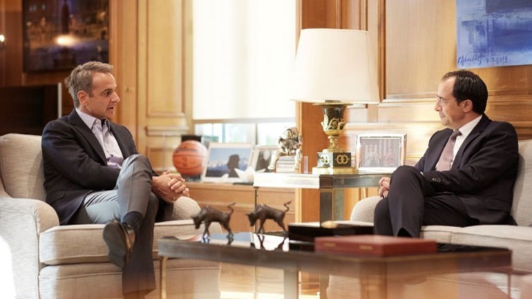 Συνάντηση Μητσοτάκη – Χριστοδουλίδη στο Μαξίμου