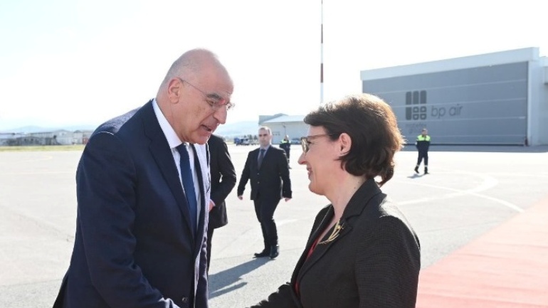 Οι περιφερειακές εξελίξεις στη συνάντηση του Ν. Δένδια με την υπουργό Εξωτερικών του Κοσόβου