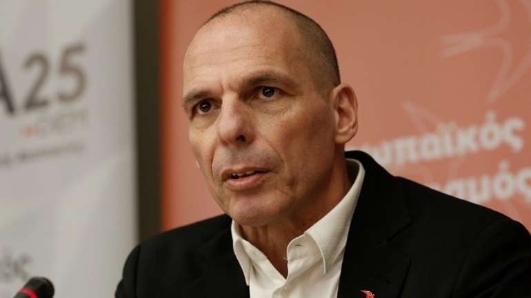 Προσαγωγή 18χρονου για την επίθεση κατά του Γ. Βαρουφάκη